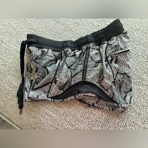 lululemon athletica Black and White Women Shorts